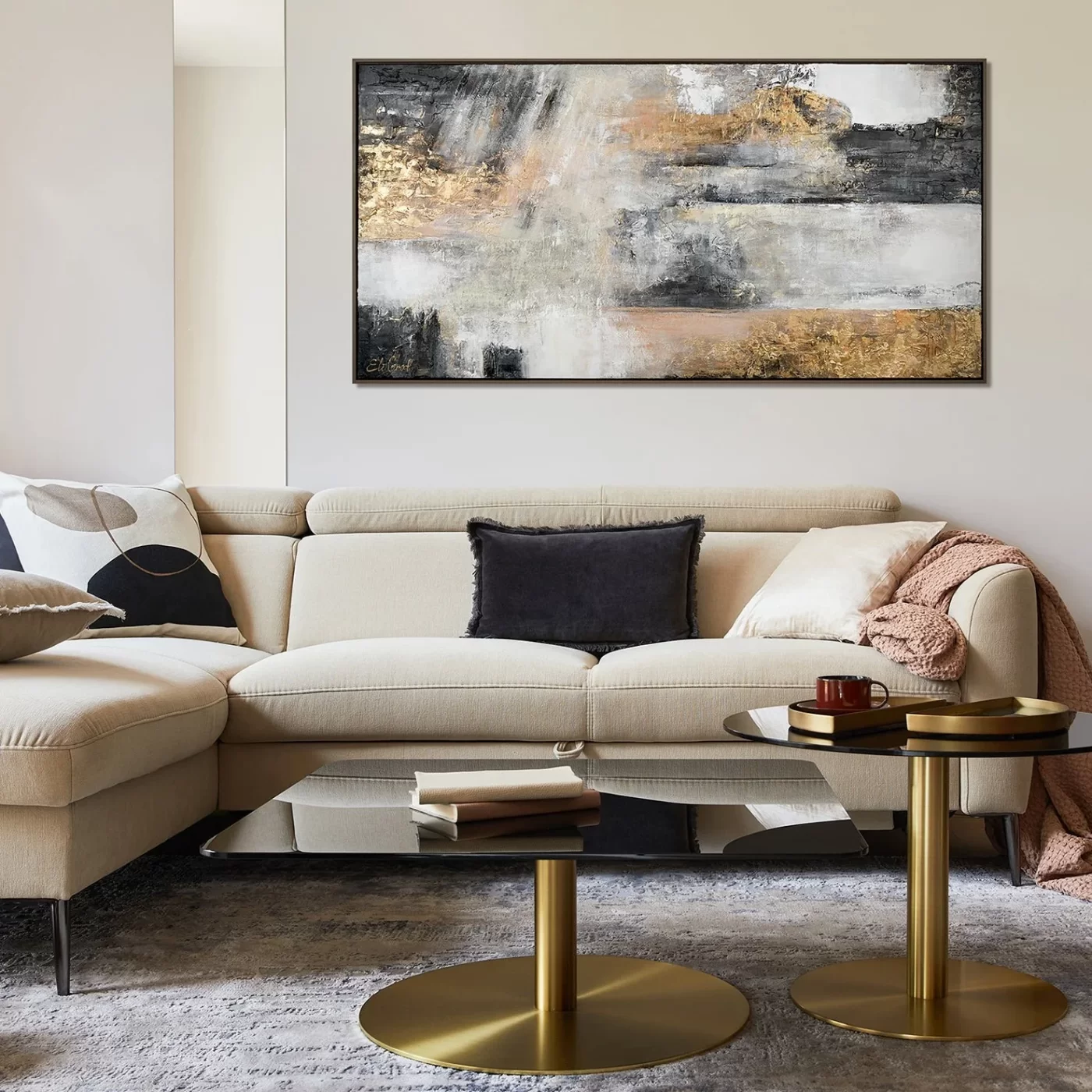 How to Combine Abstract Paintings with Other Decor Elements