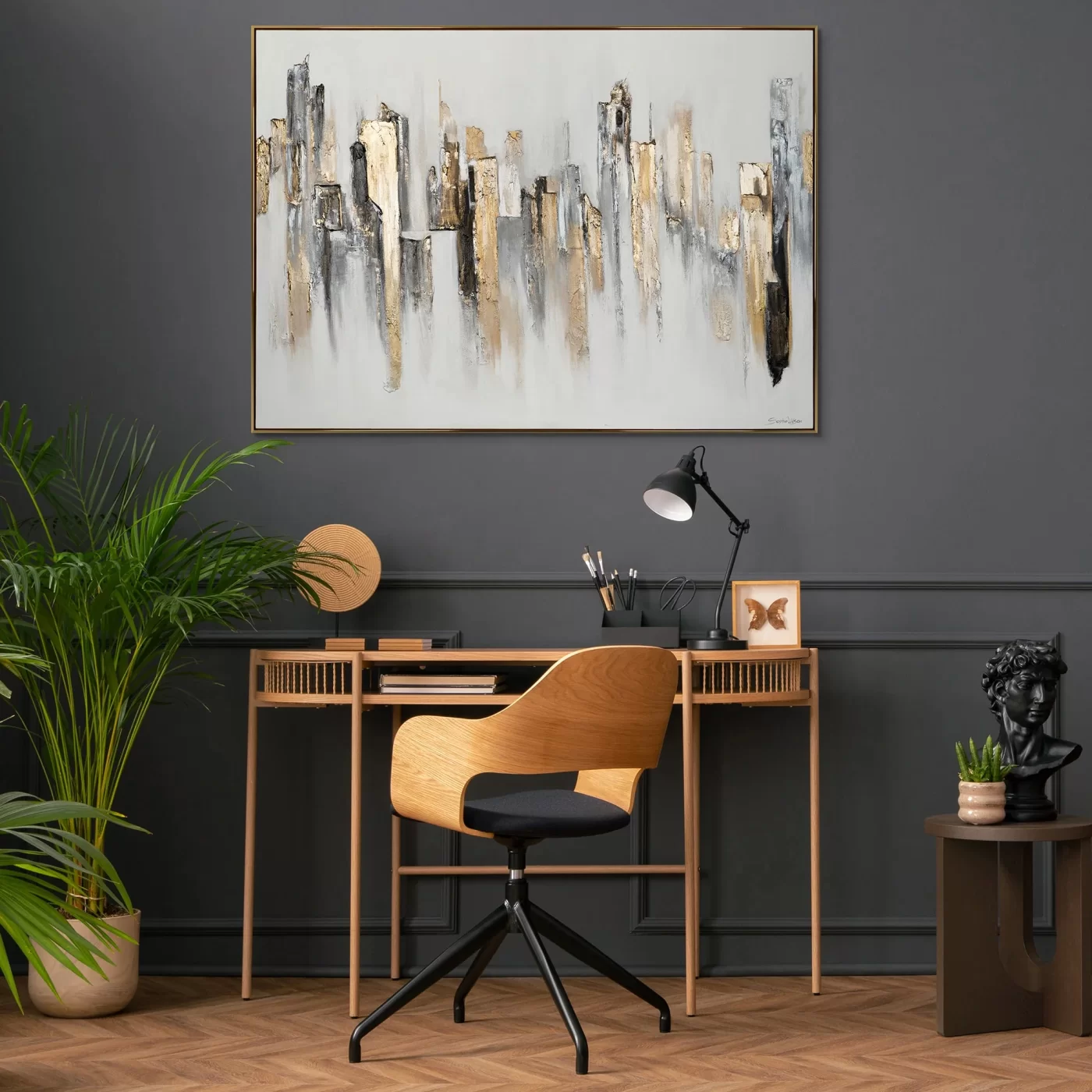 Mixing Traditional and Modern Art: How to Balance Abstract Wall Decor with Classic Styles