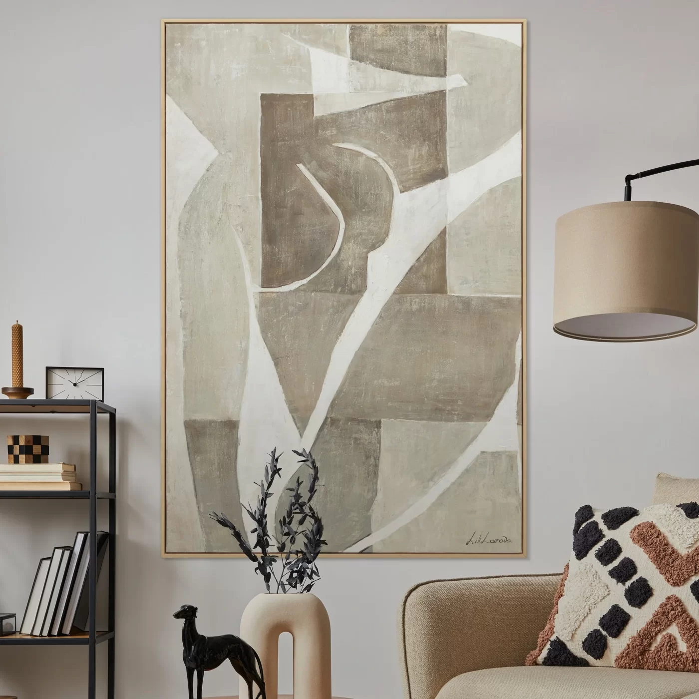 Mixing Traditional and Modern Art: How to Balance Abstract Wall Decor with Classic Styles